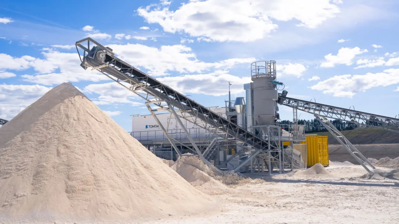 belt conveyor for bulk materials