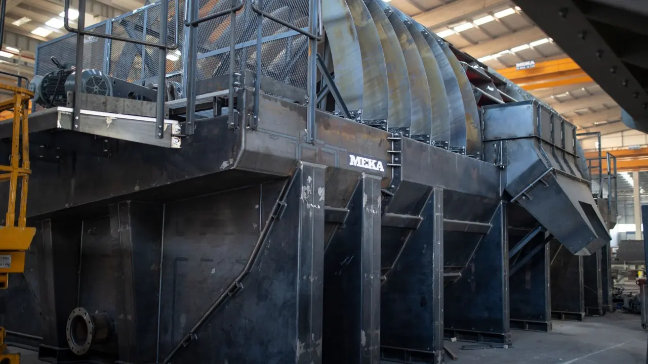 how does a ball mill work